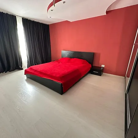 Black&red - Faleza Nord Apartamento Constança