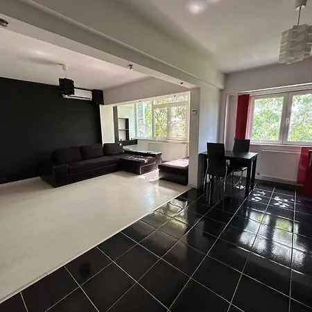 Black&red - Faleza Nord Apartamento Constança